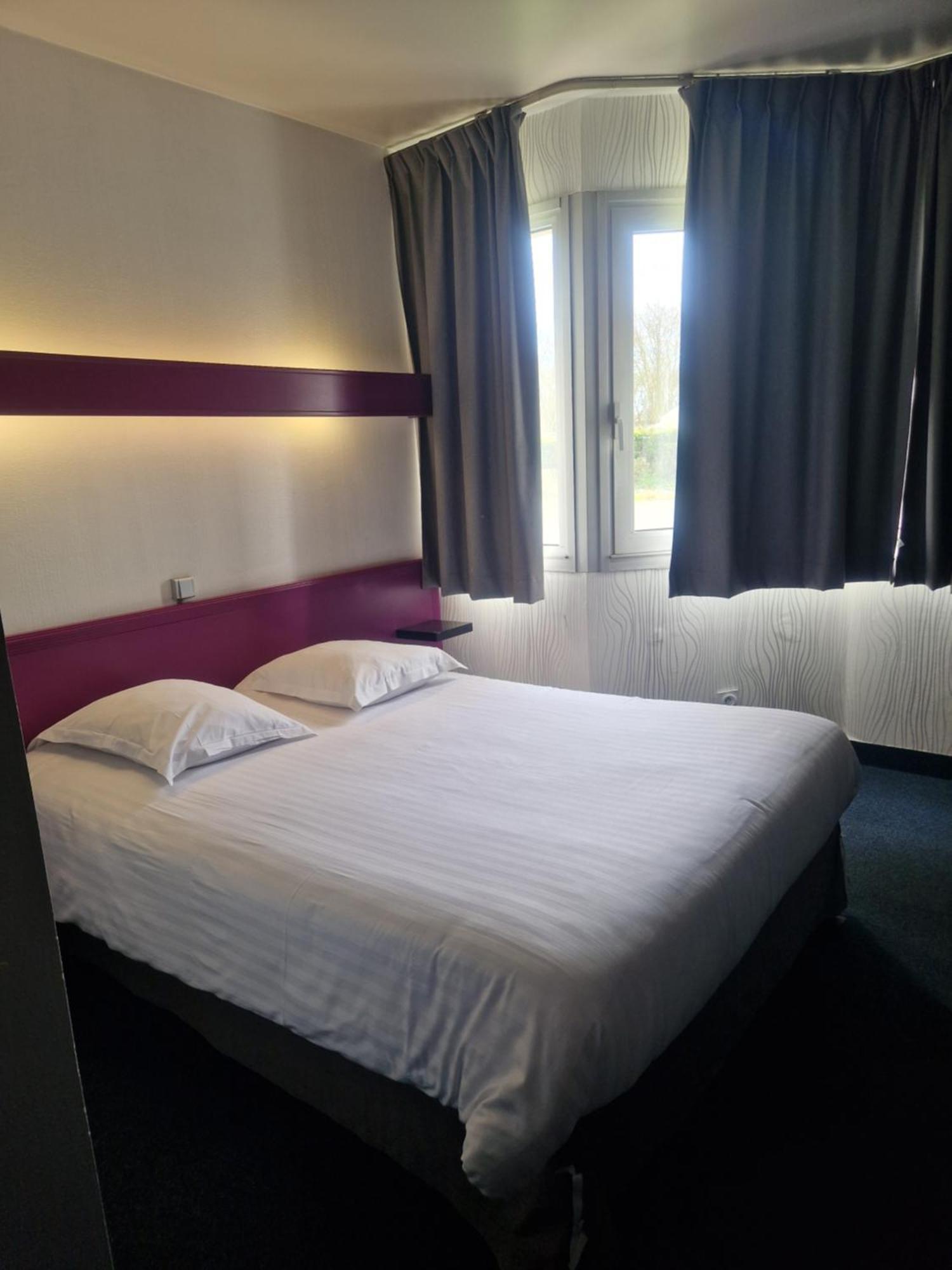 Agape Hotel Niort- ベシーヌ エクステリア 写真