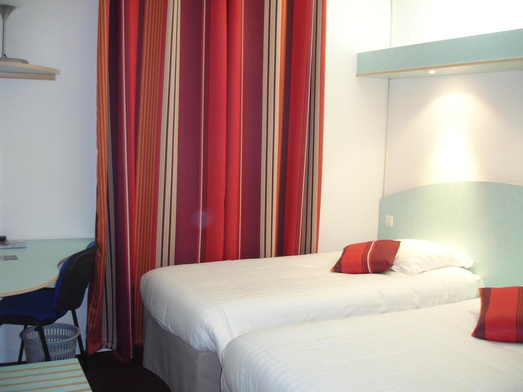 Agape Hotel Niort- ベシーヌ エクステリア 写真