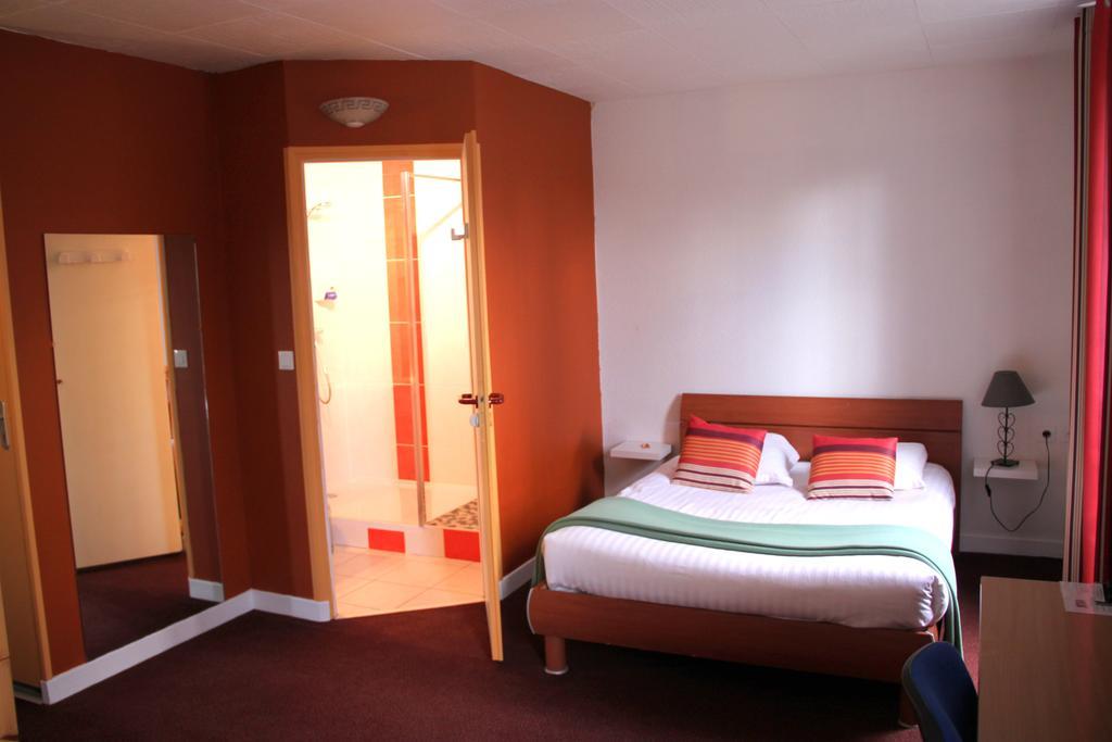 Agape Hotel Niort- ベシーヌ エクステリア 写真